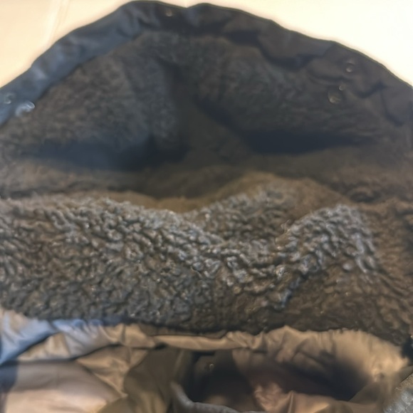 Hollister California 1922 black puffer jacket bungee waist front pockets zipper - Picture 10 of 13